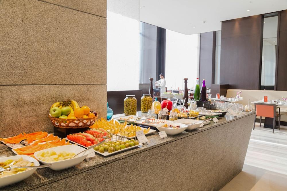 מלון Trident היידראבד מראה חיצוני תמונה A buffet at a hotel