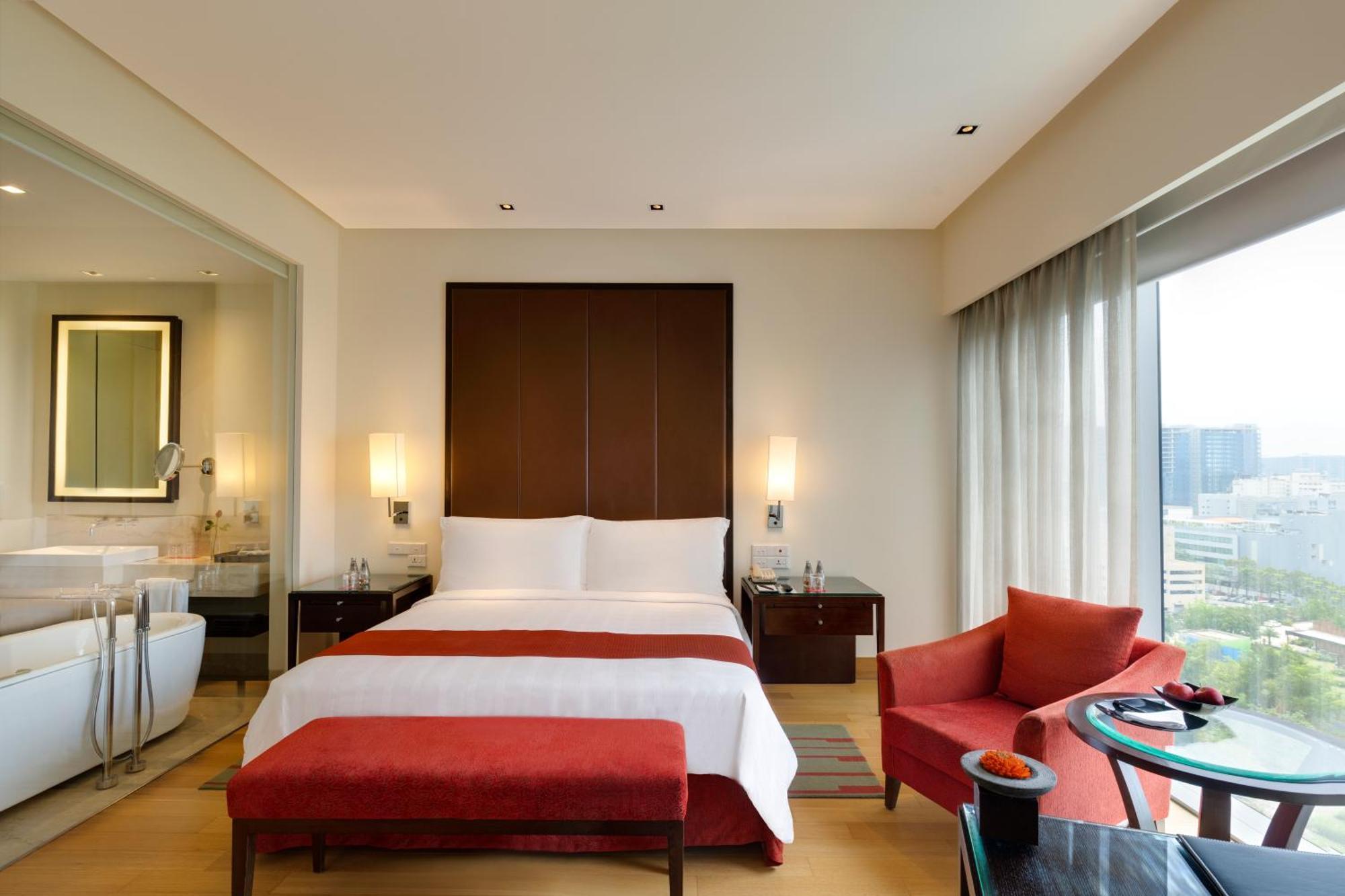 מלון Trident היידראבד מראה חיצוני תמונה A suite at the Taj Mahal Palace, Mumbai