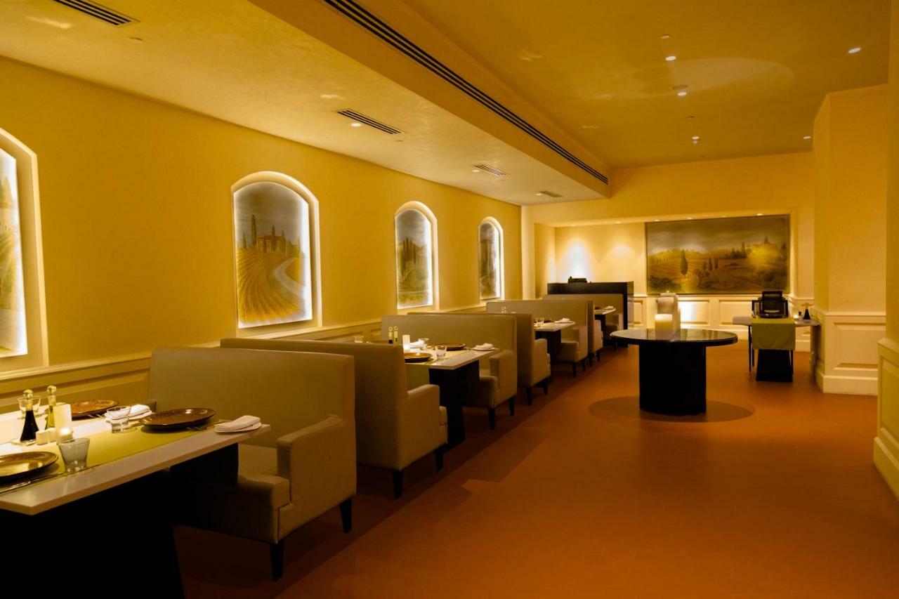 מלון Trident היידראבד מראה חיצוני תמונה The interior of the restaurant